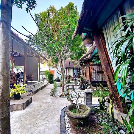 Bed and Breakfast Panda Lumbung Санур Экстерьер фото