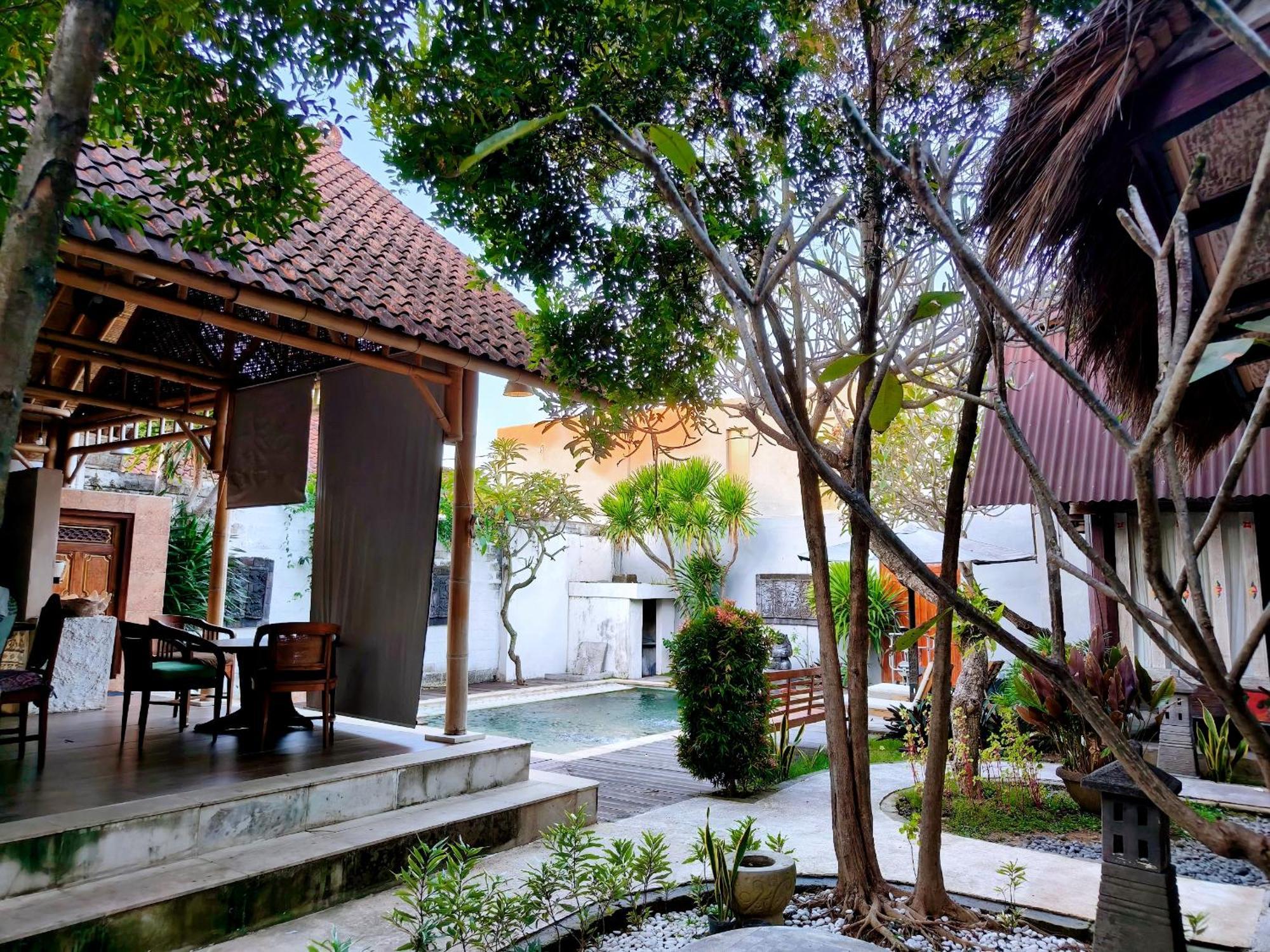 Bed and Breakfast Panda Lumbung Санур Экстерьер фото