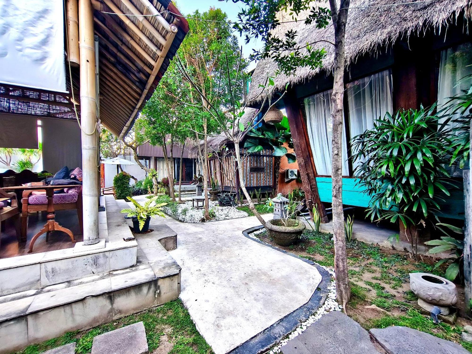 Bed and Breakfast Panda Lumbung Санур Экстерьер фото