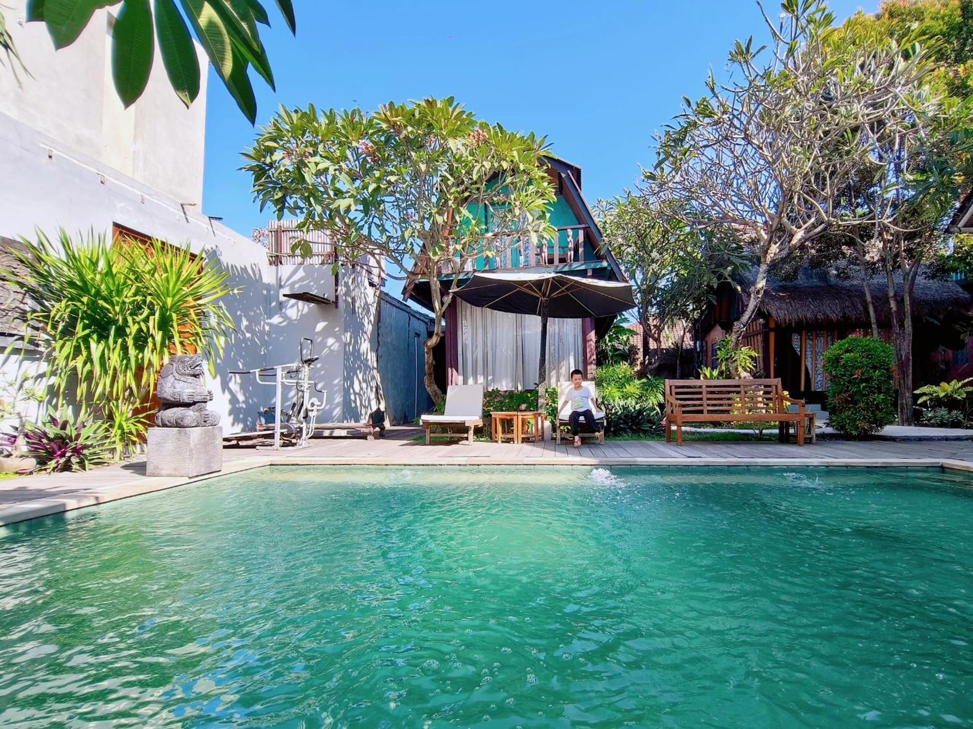 Bed and Breakfast Panda Lumbung Санур Экстерьер фото