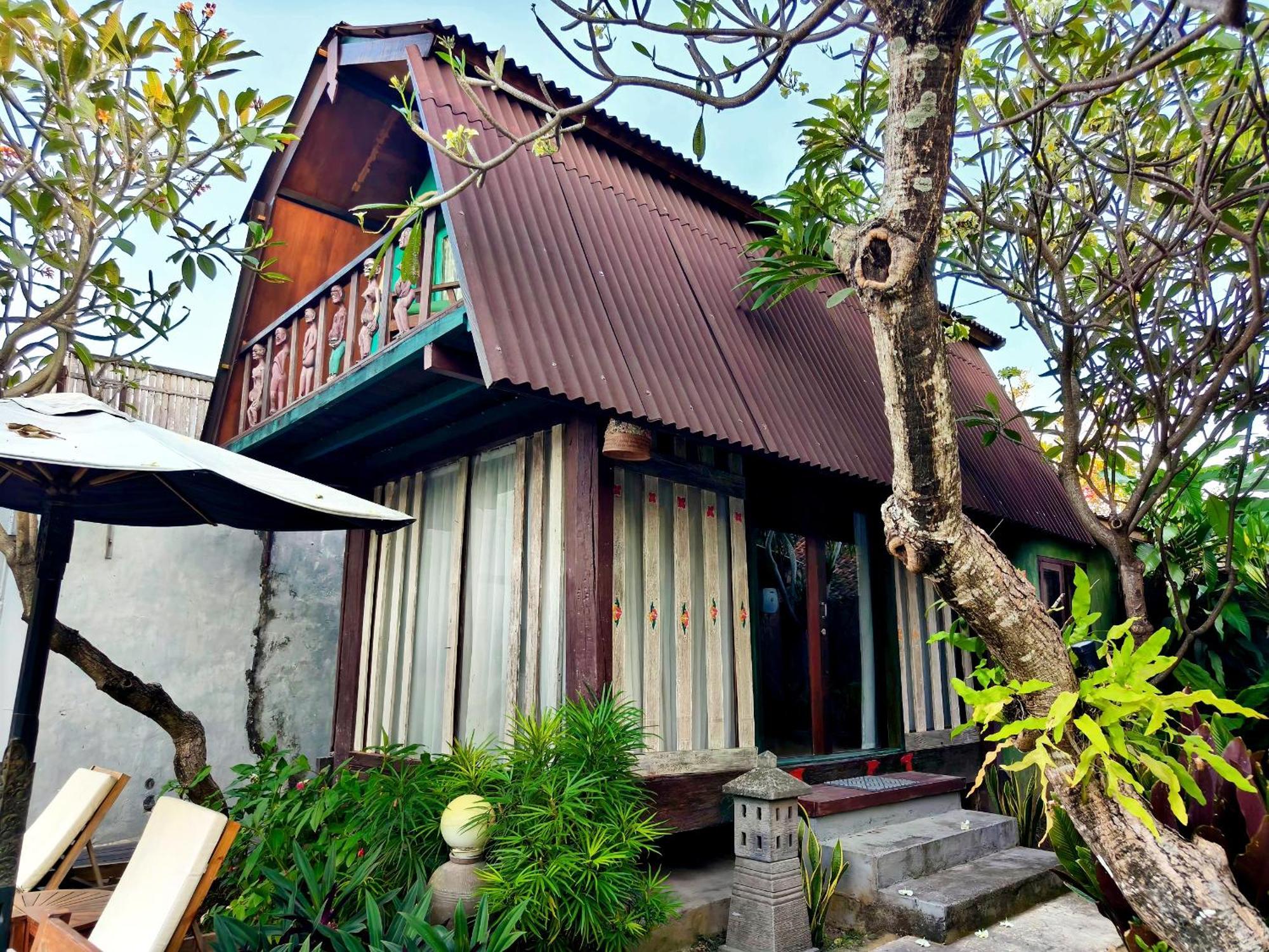 Bed and Breakfast Panda Lumbung Санур Экстерьер фото