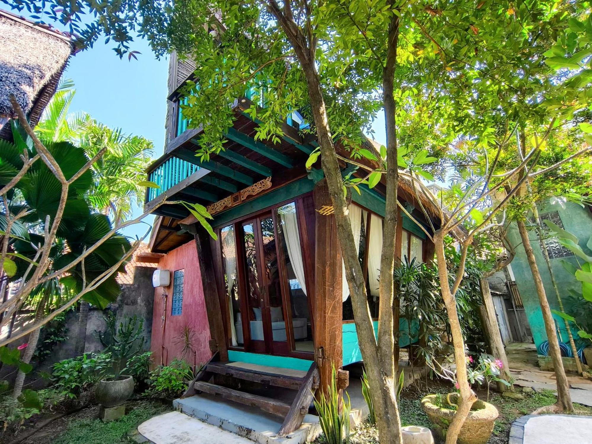 Bed and Breakfast Panda Lumbung Санур Экстерьер фото