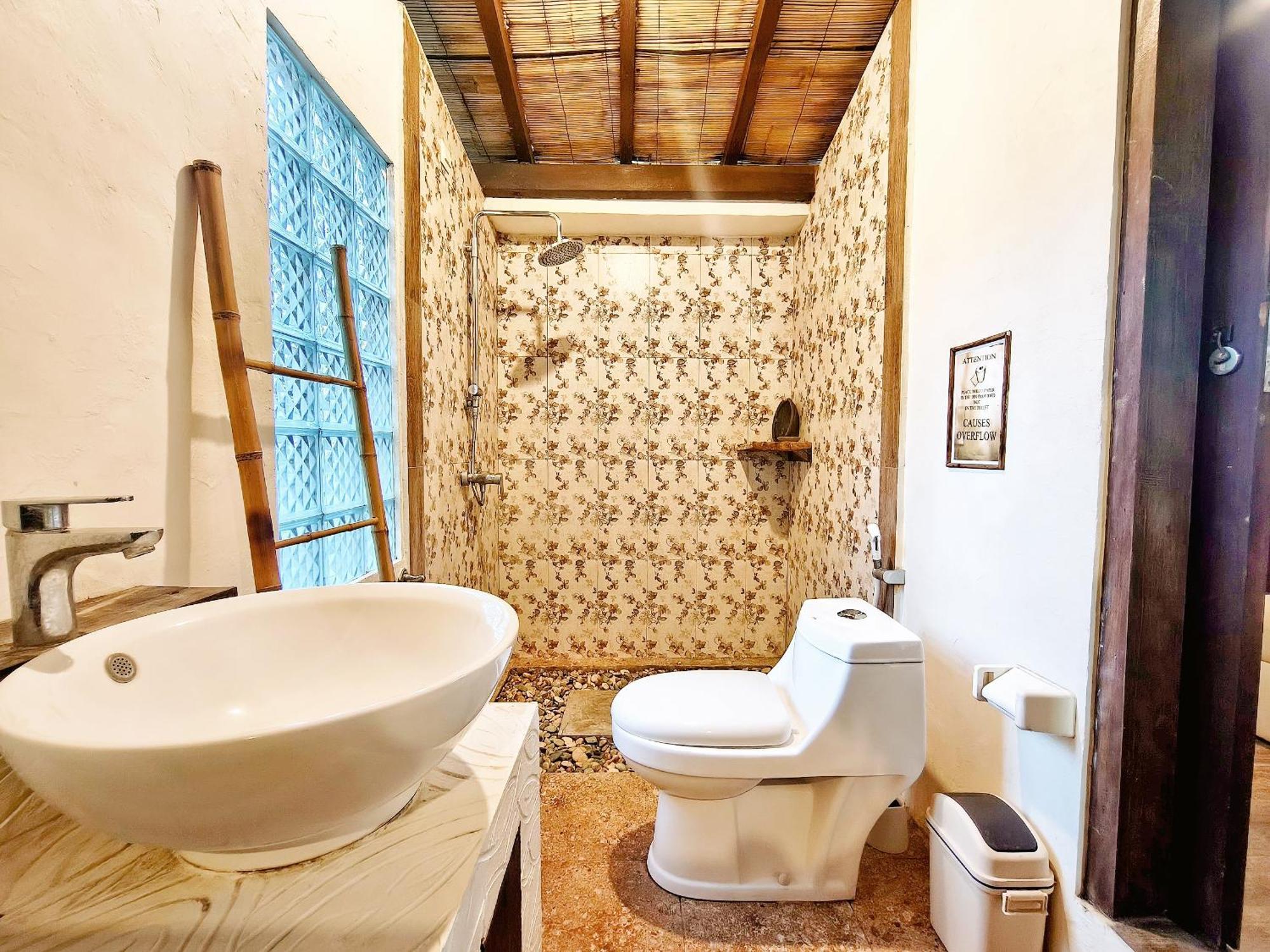 Bed and Breakfast Panda Lumbung Санур Экстерьер фото