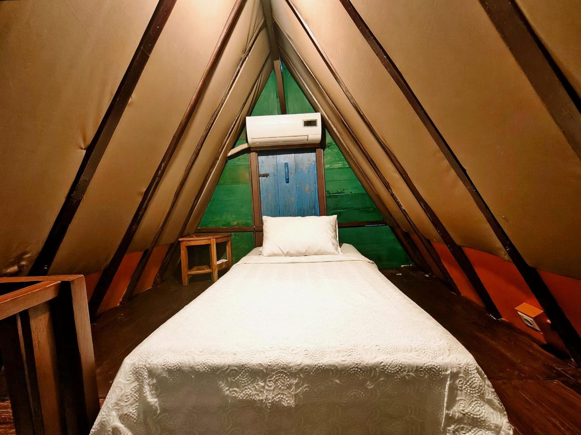 Bed and Breakfast Panda Lumbung Санур Экстерьер фото
