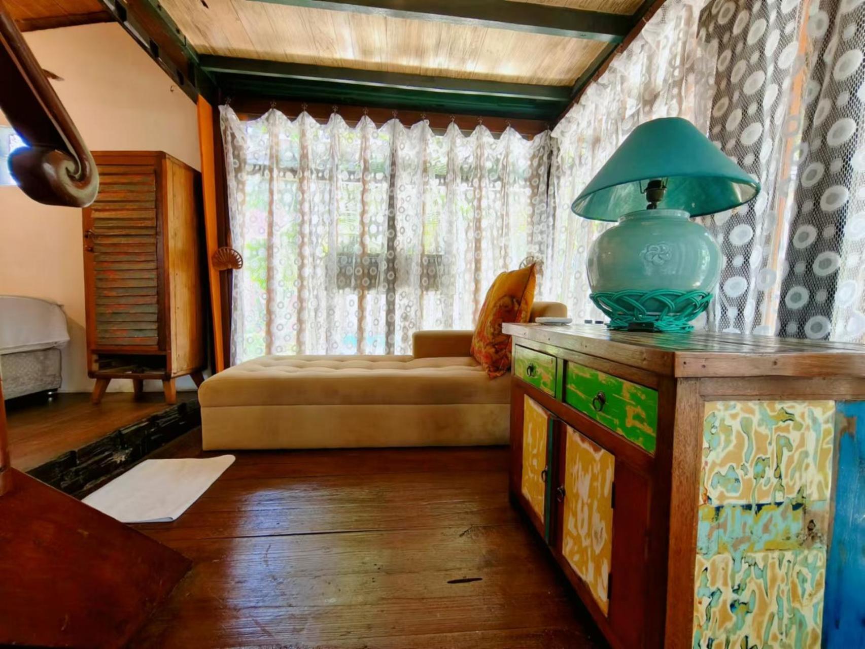 Bed and Breakfast Panda Lumbung Санур Экстерьер фото
